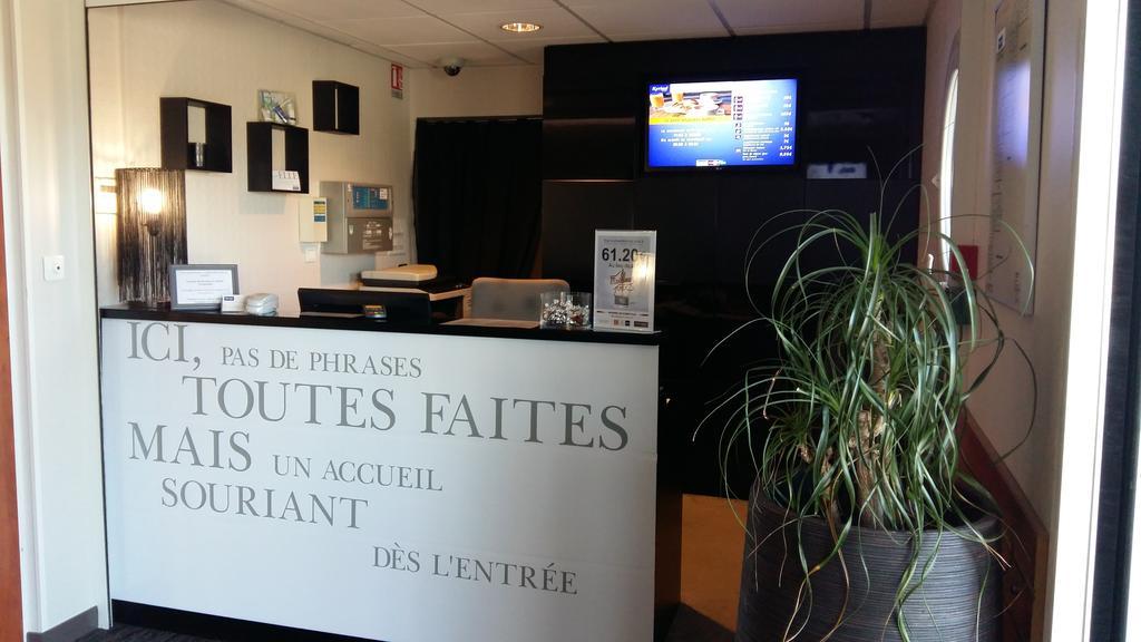 Hotel Kyriad Brive Ouest Bagian luar foto