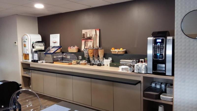 Hotel Kyriad Brive Ouest Bagian luar foto
