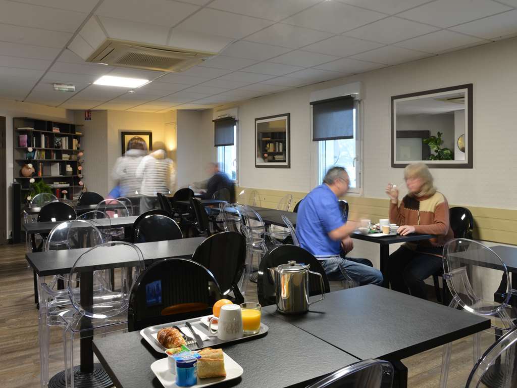 Hotel Kyriad Brive Ouest Restoran foto